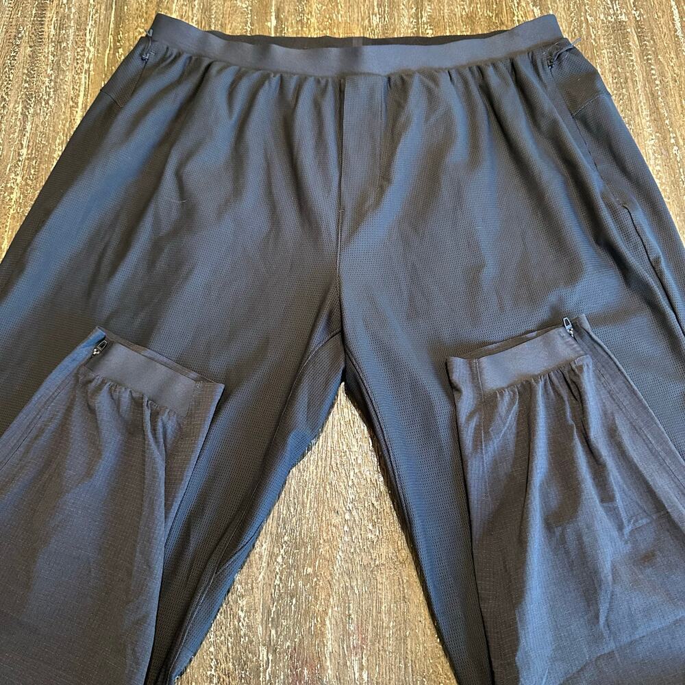 Lululemon Performance Workout Jogger Pants Zipper Side Black Gray Men’s Size XXL